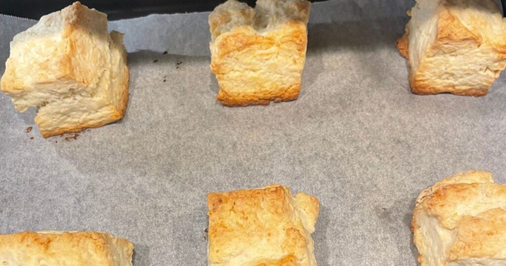 スコーンの焼き上がり。